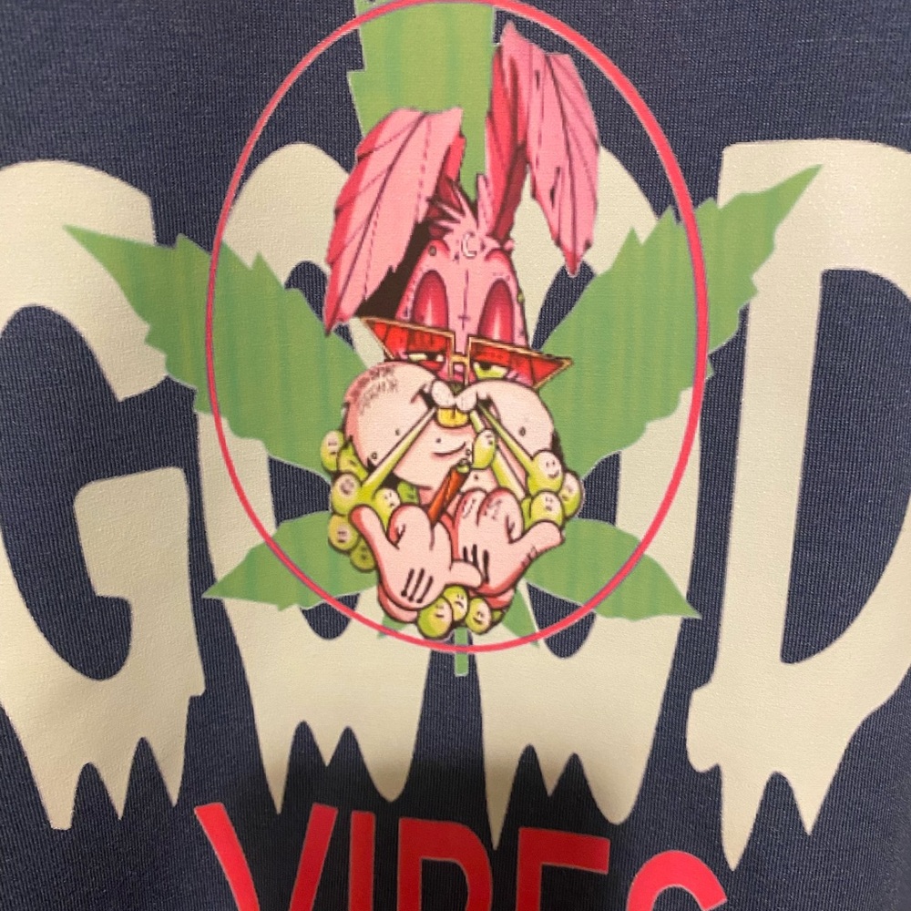NEW!! DOUBLE SIDED- ONLY GOOD VIBES- BUGS BUNNY/ WEED tee - Picture 2 of 8